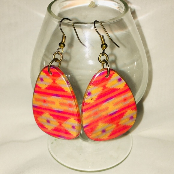 Cute Aztec earrings - Picture 2 of 2